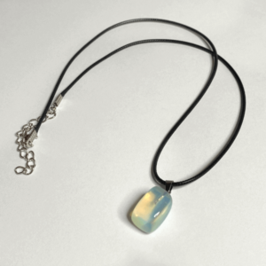 Colar Opalite Branca